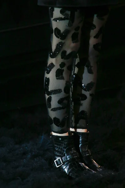 Look 12